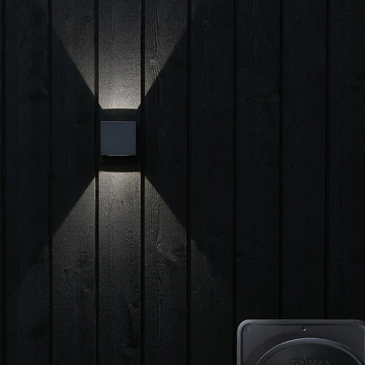 Argos vegglampe opp/ned 4 Watt 3000 Kelvin - Mørk grå - Grå-Utebelysning vegg opp og ned-Marksløjd-Grå-Mrk-106521-Lightup.no