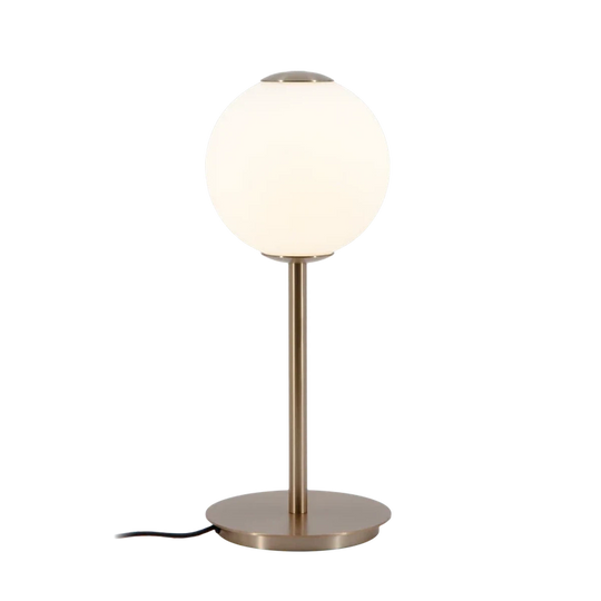 Audrey bordlampe med USB-C-Bordlamper-Umage-Messing/opal-2258-Lightup.no