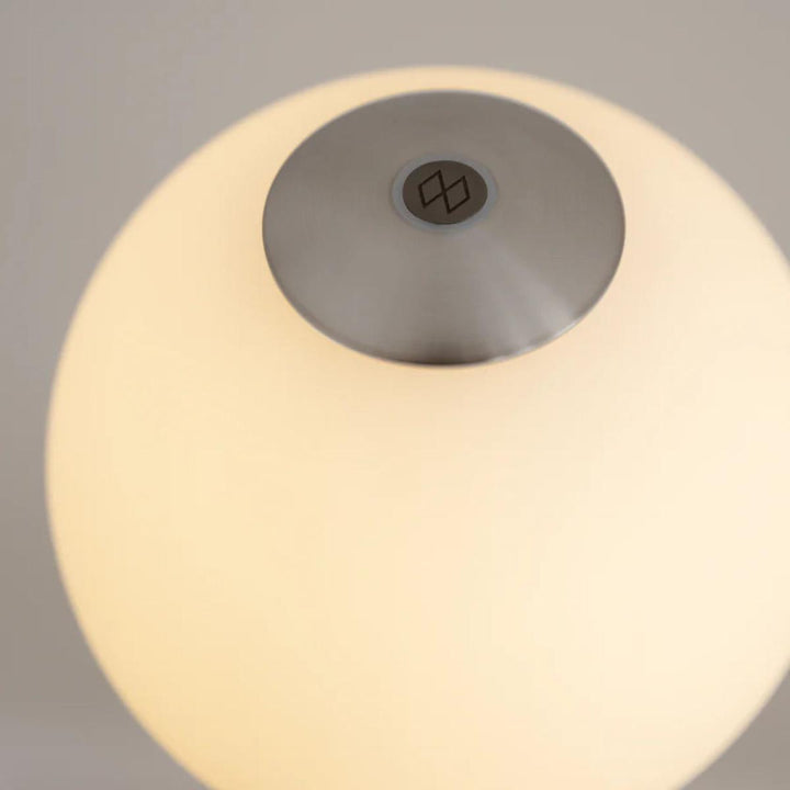 Audrey gulvlampe-Gulvlamper-Umage-Messing/opal-2257-Lightup.no