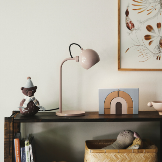 Ball bordlampe-Bordlamper-Frandsen-Glossy beige-123417-Lightup.no