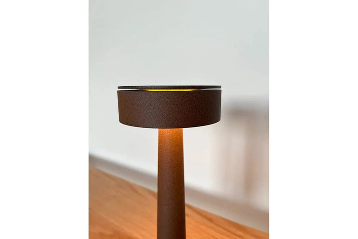 Buddy bærbar bordlampe oppladbar 4W 3000 Kelvin-Bordlamper-Antidark-Svart-2-398-1-02-Lightup.no