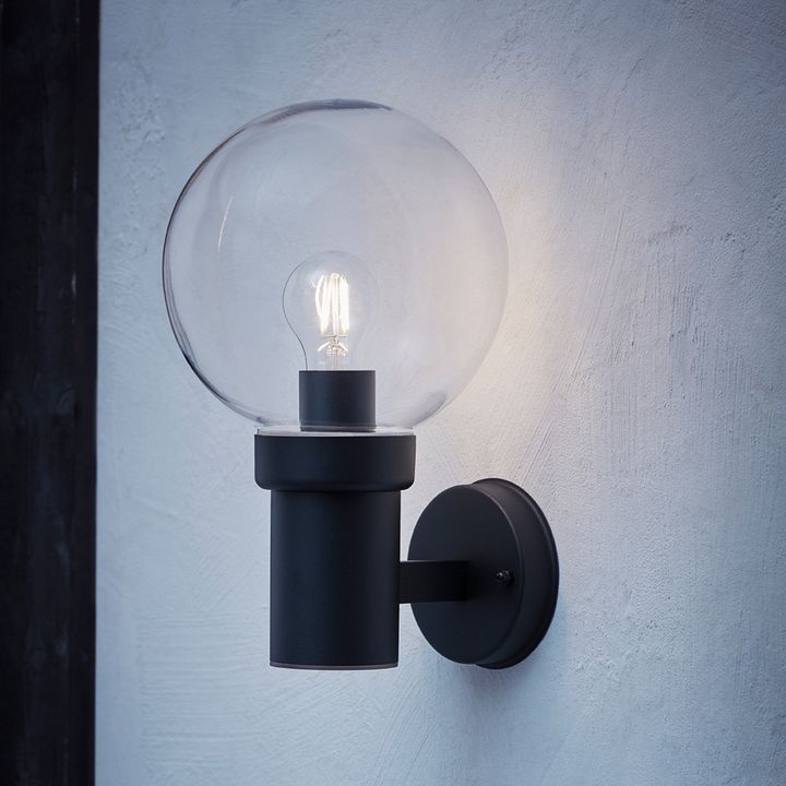 Caris vegglampe - Svart - Svart-Utebelysning vegg veggskjold-Marksløjd-Svart-Mrk-106922-Lightup.no