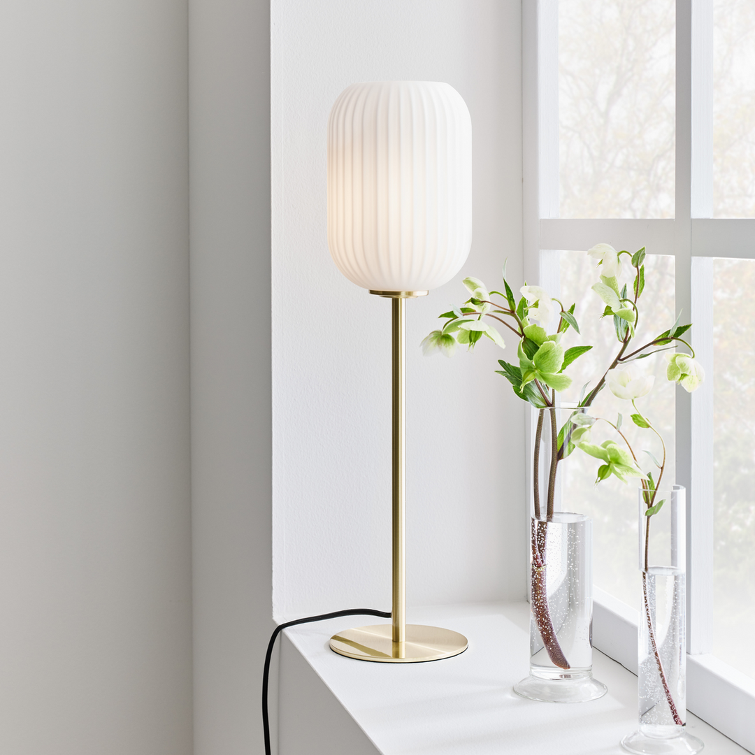 Cava bordlampe-Bordlamper-Marksløjd-Messing / Opal-Mrk-108251-Lightup.no