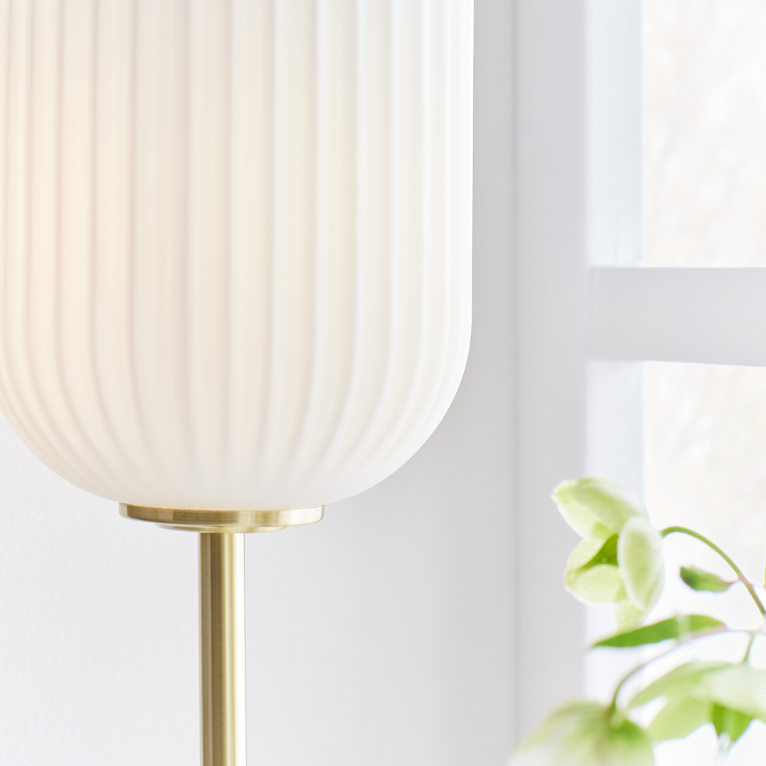 Cava bordlampe-Bordlamper-Marksløjd-Messing / Opal-Mrk-108251-Lightup.no