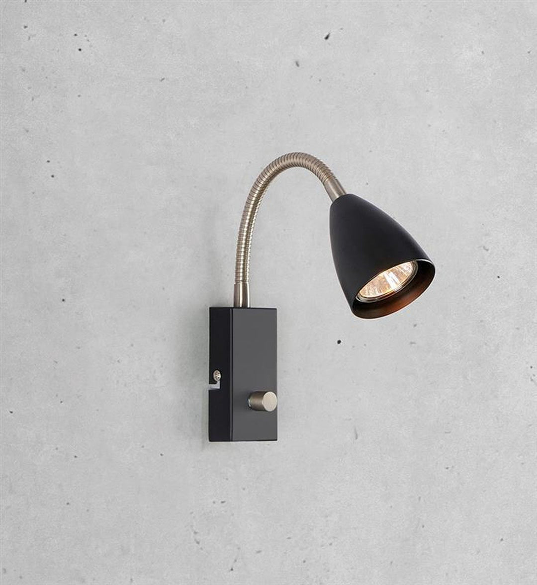 Ciro flex vegglampe - Svart/stål - Svart / Stål-Vegglamper-Marksløjd-Svart / Stål-Mrk-107409-Lightup.no