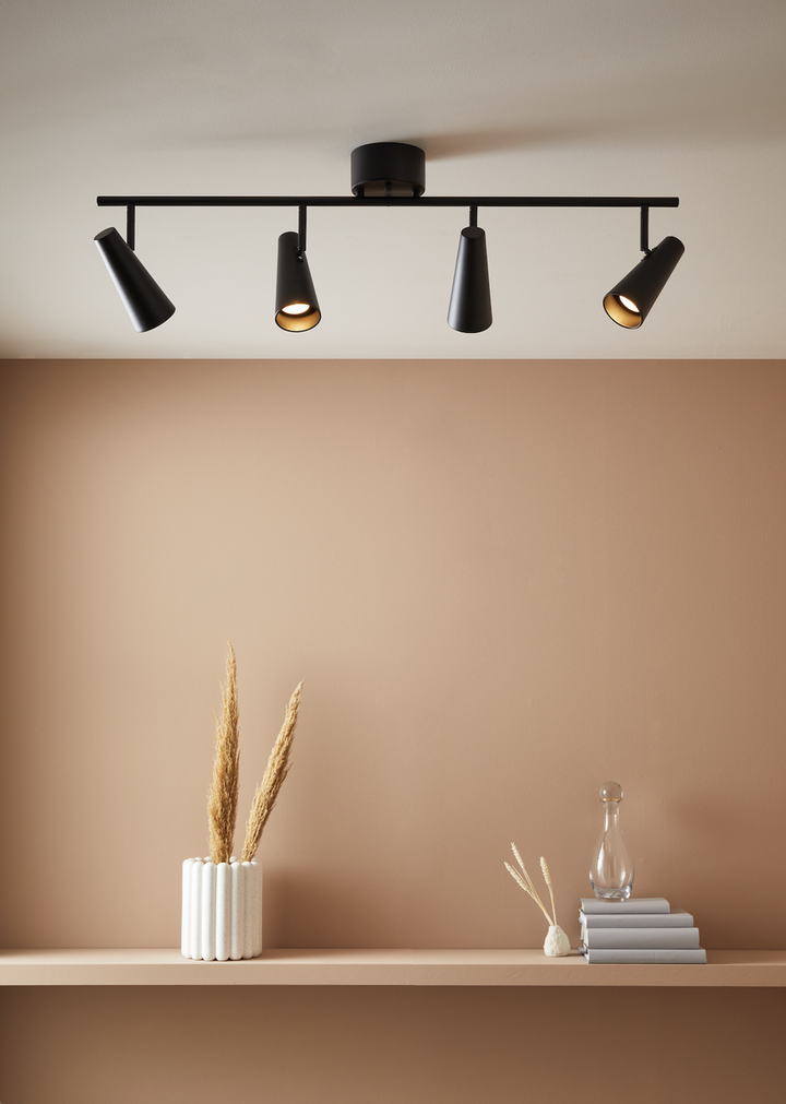 Crest 4 spotskinne Svart - Svart-Taklamper-Marksløjd-Svart-Mrk-108202-Lightup.no