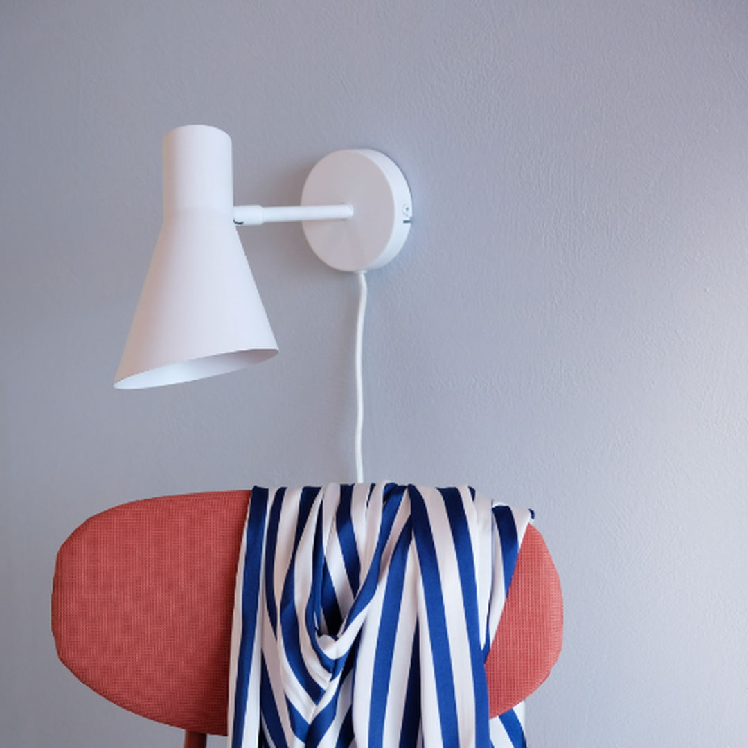 Denver DL12 vegglampe - Hvit-Vegglamper-Dyberg Larsen-Hvit-DL-7041-Lightup.no