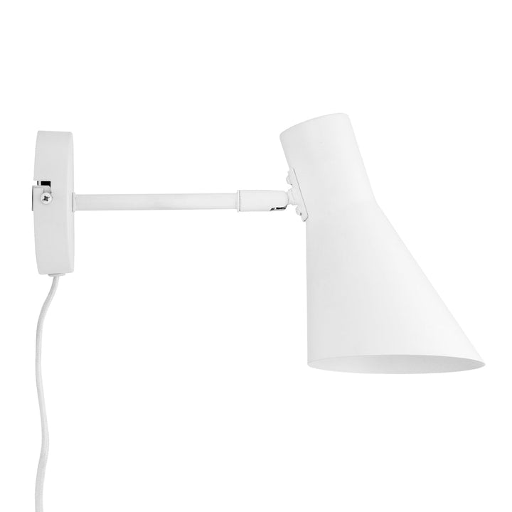 Denver DL12 vegglampe - Hvit-Vegglamper-Dyberg Larsen-Hvit-DL-7041-Lightup.no