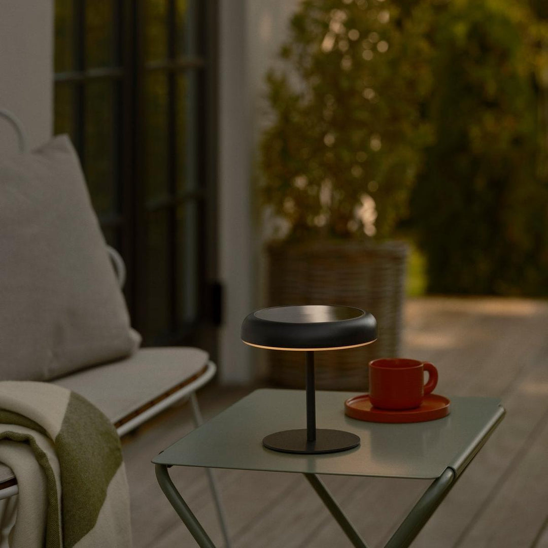 Elmer solar bordlampe utendørs 2W 3000 Kelvin IP44 - Solcelle-Bordlamper-Nordlux-Svart-2518305003-Lightup.no