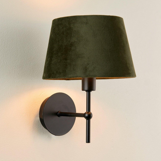 Emir vegglampe m/skjerm - Svart/Oliven-Vegglamper-Ms - belysning-Svart / Grønn-9400417621+9400682013-Lightup.no