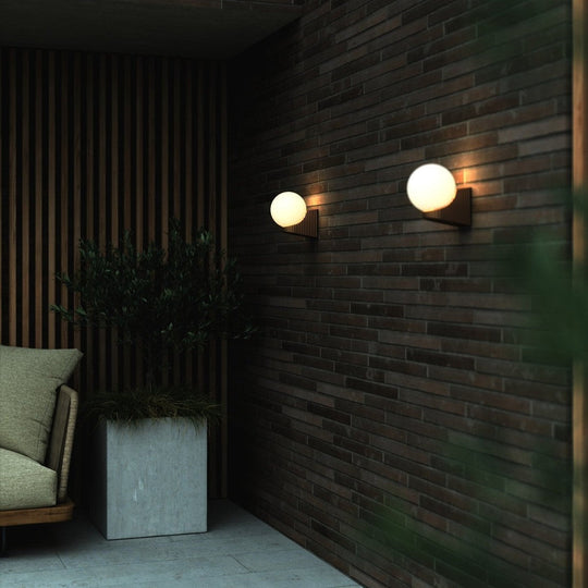 Hayley vegglampe utendørs IP44 E27 - Metallisk brun/Opal-Utebelysning vegg klassisk-Nordlux-Brun / Opal-2318131061-Lightup.no