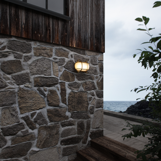 Helford vegglampe utendørs IP64-Utebelysning vegg veggskjold-Nordlux-Messing-49031035-Lightup.no