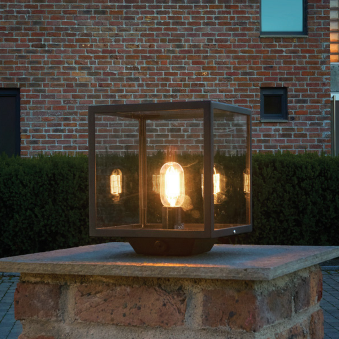 Lofoten portstolpe 1941-Utebelysning portstolpe-Norlys-Svart-3101767-Lightup.no