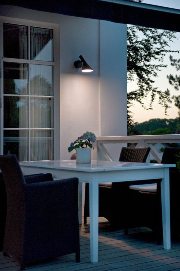 Louis Poulsen AJ 50 utendørs vegglampe-Utebelysning vegg klassisk-Louis Poulsen-Hvit-LP__5743145816-Lightup.no