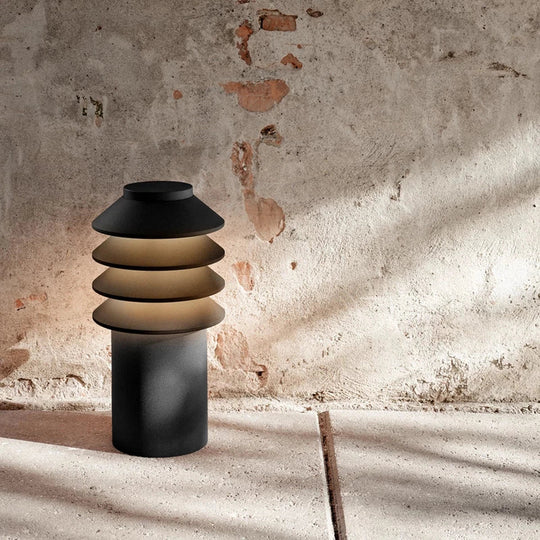 Louis Poulsen Bysted Garden fotplate u/adapter kort-Utebelysning pullert-Louis Poulsen-Corten-2700 Kelvin-LP__5747404511-Lightup.no