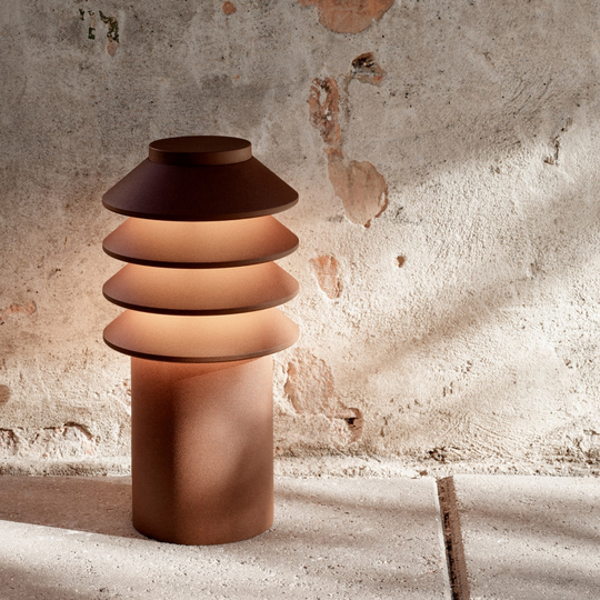 Louis Poulsen Bysted Garden fotplate u/adapter kort-Utebelysning pullert-Louis Poulsen-Corten-2700 Kelvin-LP__5747404511-Lightup.no
