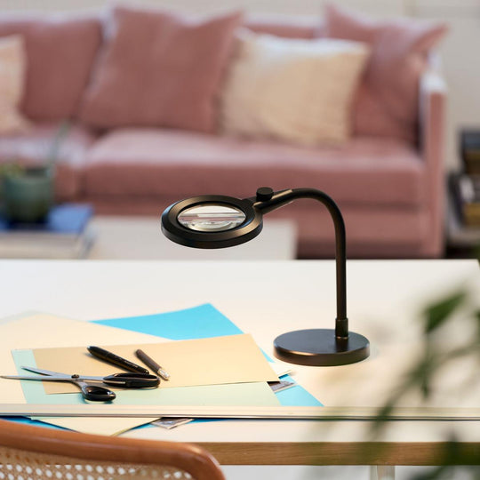 Magni portabel oppladbar bordlampe med forstørrelsesglass-Bordlamper-Halo Designs-Svart-5705639747689-Lightup.no