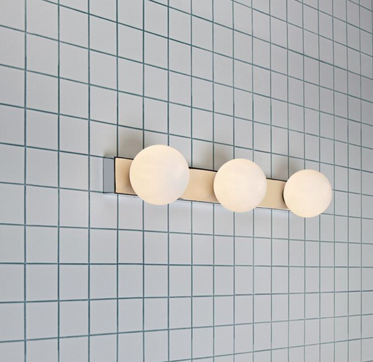Mini vegglampe 3 - Krom/opalhvit - Krom / Opal-Baderomsbelysning vegglamper-Marksløjd-Krom / Opal-Mrk-106382-Lightup.no