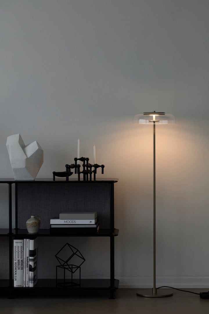 Nuura Blossi gulvlampe Nordic Gold-Gulvlamper-Nuura-Messing-Nua__ 2027006-Lightup.no