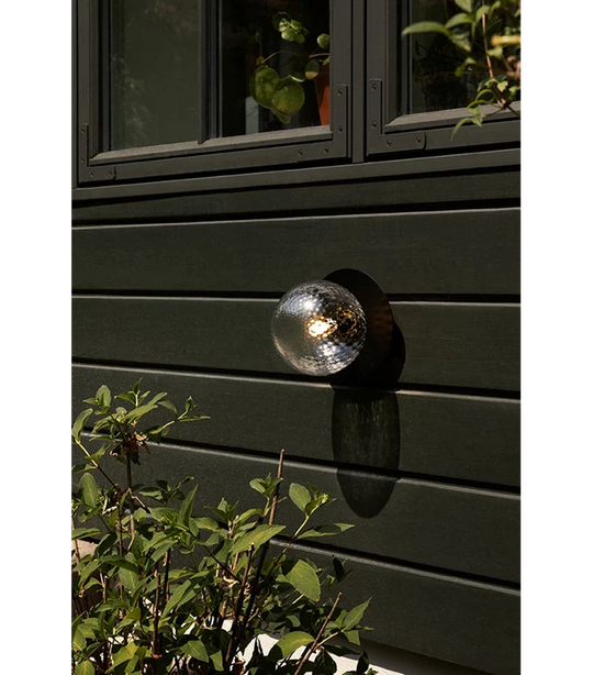 Nuura Liila 1 utendørslampe - svart/optic-Utebelysning vegg klassisk-Nuura-Svart-Nua__2046012-Lightup.no