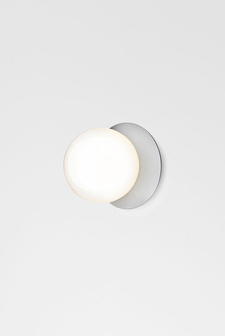Nuura Liila 1 vegglampe/taklampe - large - light silver/opal-Vegglamper-Nuura-Krom / Opal-Nua__2046008-Lightup.no