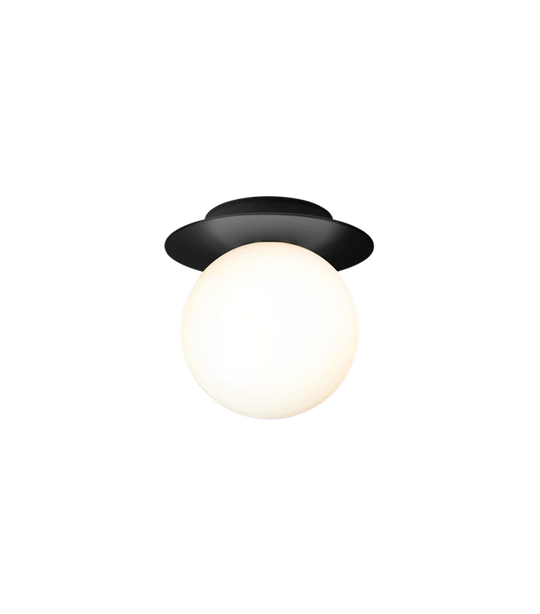 Nuura Liila 1 vegglampe/taklampe - medium - svart / opal glass-Vegglamper-Nuura-Svart / Opal-Nua__2046028-Lightup.no