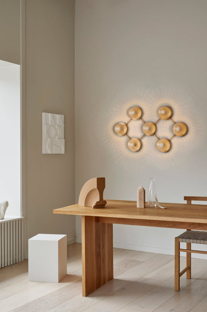 Nuura Liila 7 taklampe/vegglampe - optic-Vegglamper-Nuura-Messing-Nua__2041003-Lightup.no