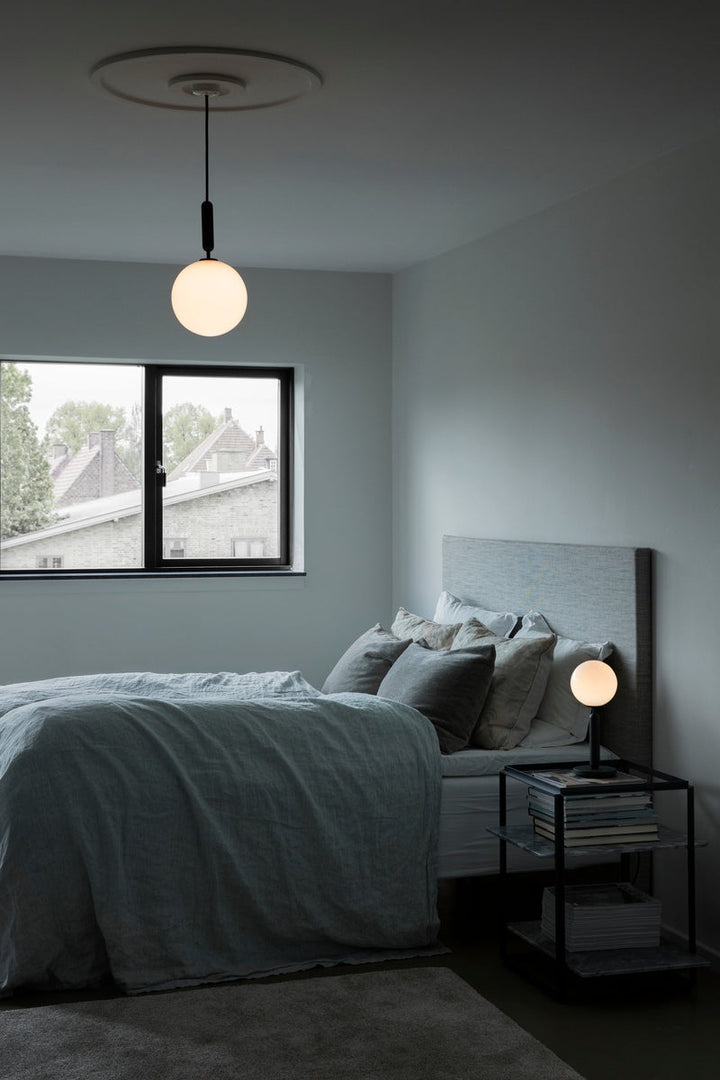 Nuura Miira 1 large svart / opal-Takpendler-Nuura-Svart / Opal-Nua__2033006-Lightup.no