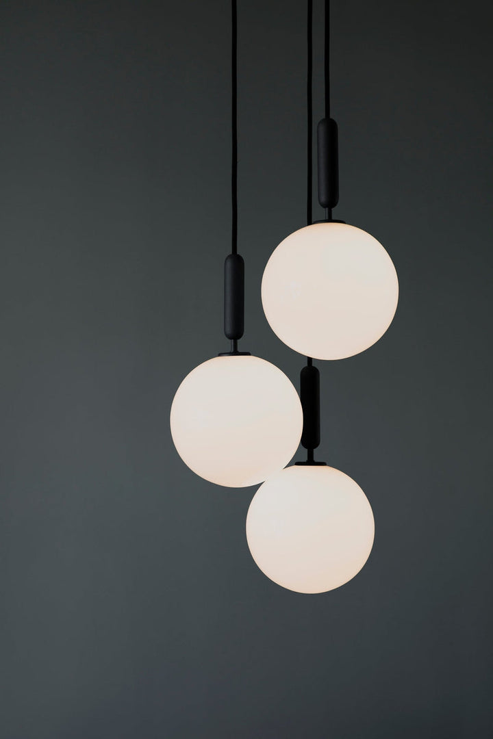 Nuura Miira 3 large svart / opal-Takpendler-Nuura-Svart / Opal-Nua__2031018-Lightup.no