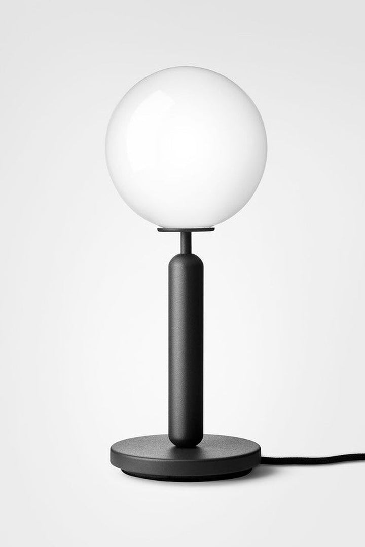 Nuura Miira bordlampe svart / opal-Bordlamper-Nuura-Svart / Opal-Nua__2038002-Lightup.no