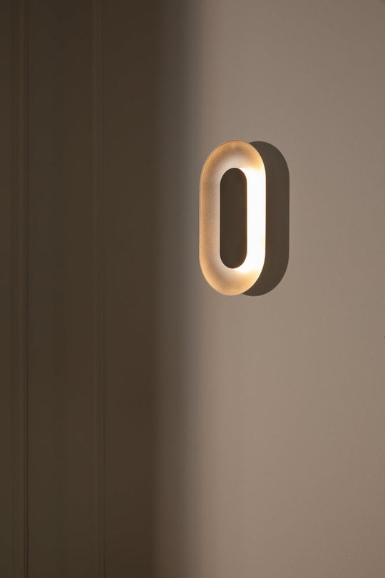 Nuura Sasi Small vegglampe - Sølv-Vegglamper-Nuura-Messing / Krom-Nua__2085003-Lightup.no