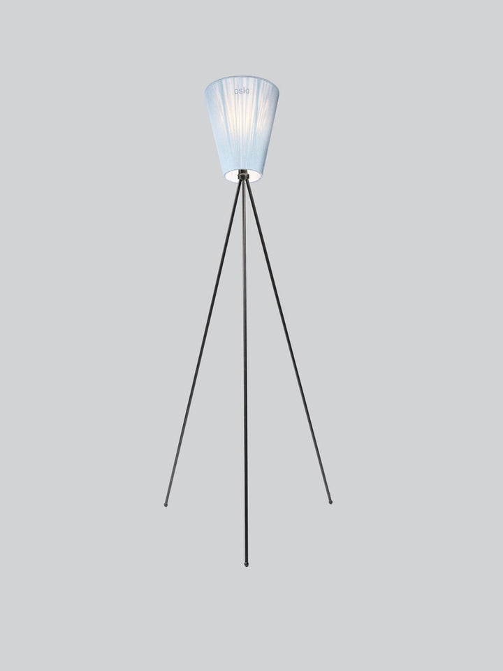 Oslo Wood gulvlampe svart med skjerm-Gulvlamper-Northern-Lyseblå-NOn__186+162-Lightup.no