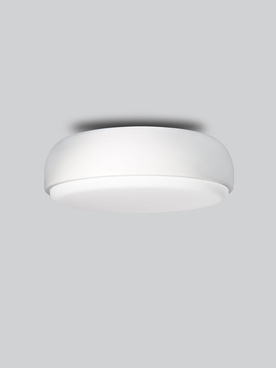 Over Me 40 tak / vegglampe-Taklamper-Northern-Hvit-NOn__643-Lightup.no