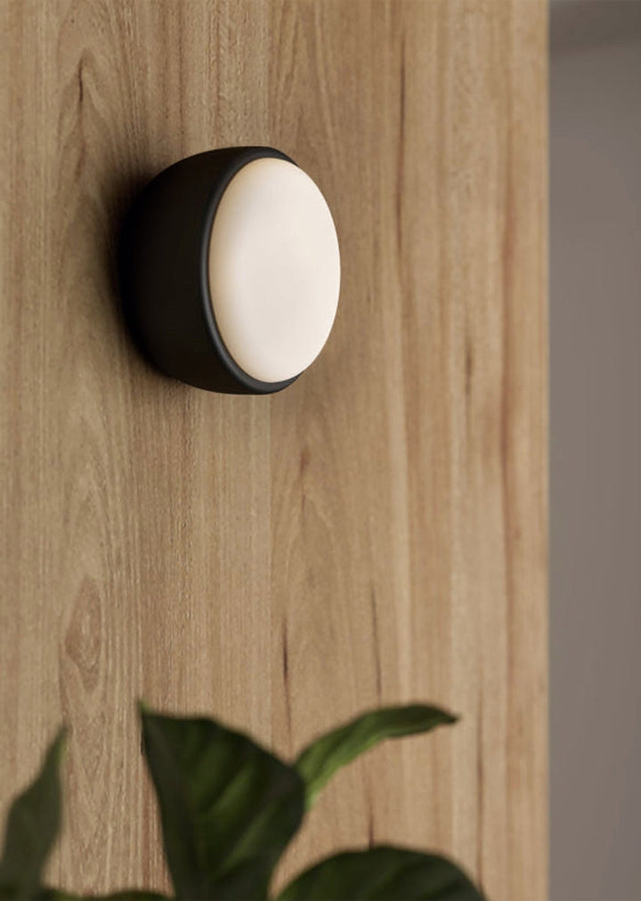 Over Me 40 tak / vegglampe-Taklamper-Northern-Hvit-NOn__643-Lightup.no