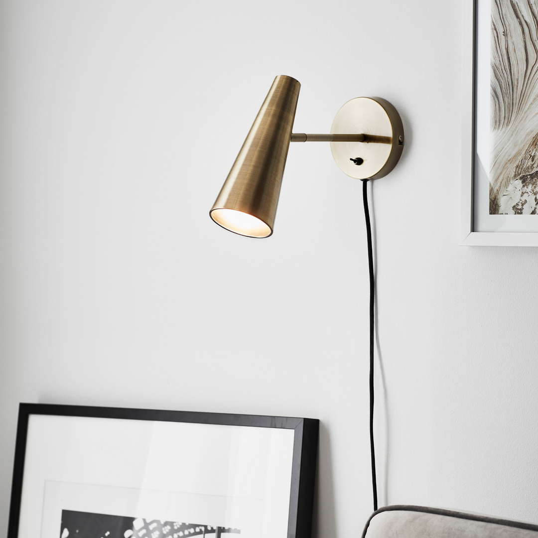 Peak vegglampe - Antikk messing - Messing-Vegglamper-Marksløjd-Messing-Mrk-107899-Lightup.no