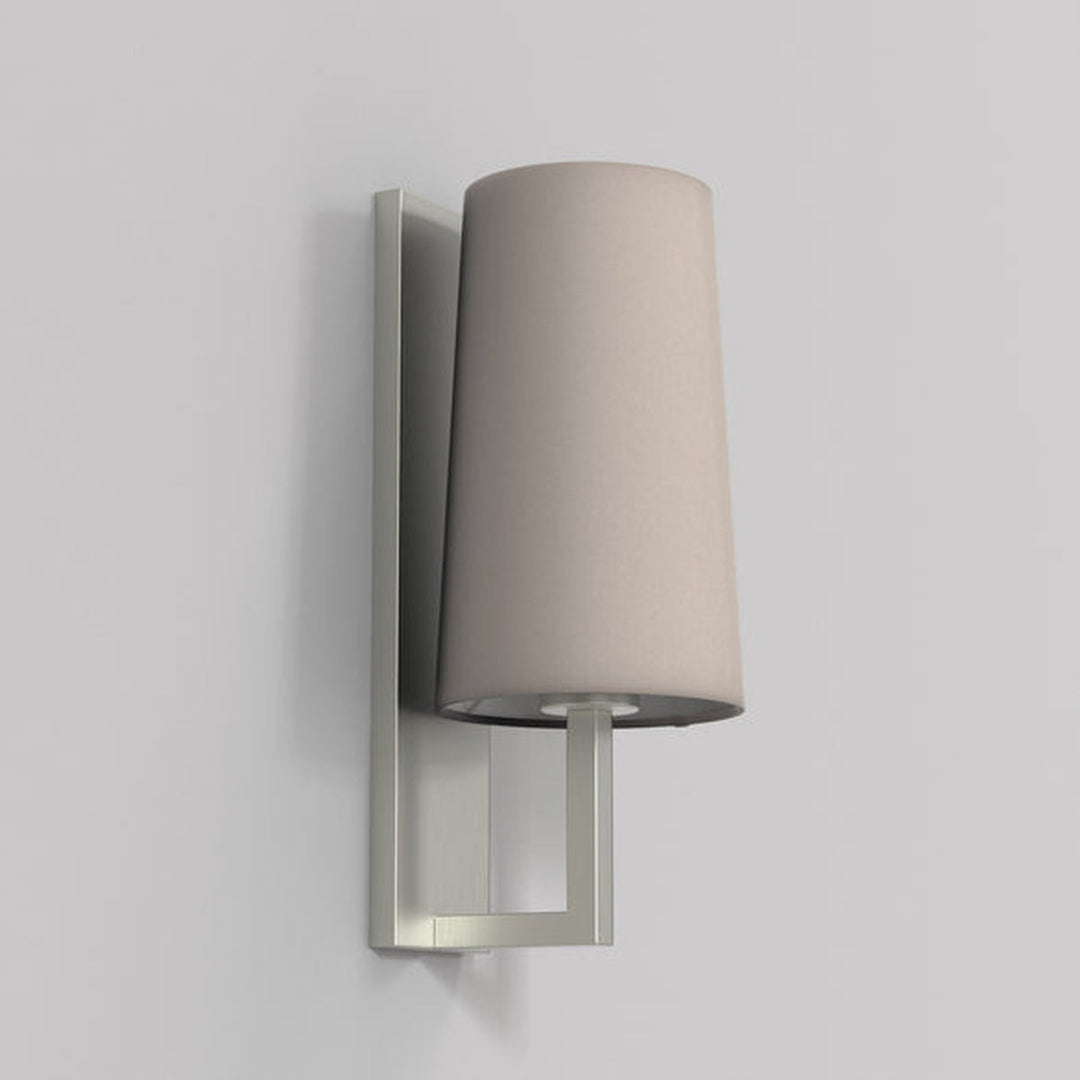 Riva 350 vegglampe IP44 med skjerm-Baderomsbelysning vegglamper-Astro Lighting-Nikkel / Putty-Asg__1214004+5018014-Lightup.no