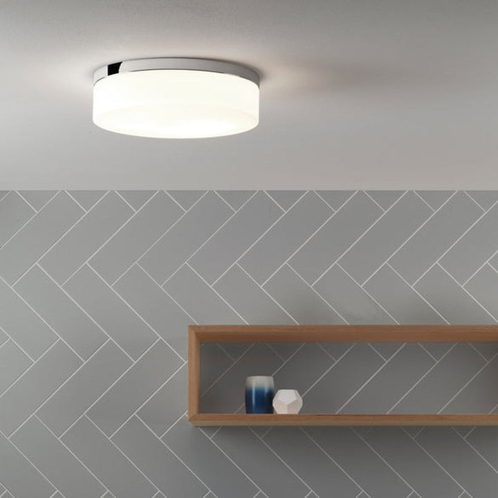 Sabina 280 taklampe IP44 E27 - Polert krom/Opal-Taklamper-Astro Lighting-Krom / Opal-Asg__1292003-Lightup.no