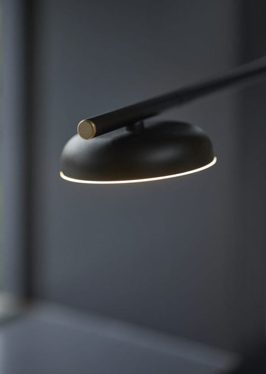 Salto gulvlampe-Gulvlamper-Northern-Svart-NOn__734-Lightup.no