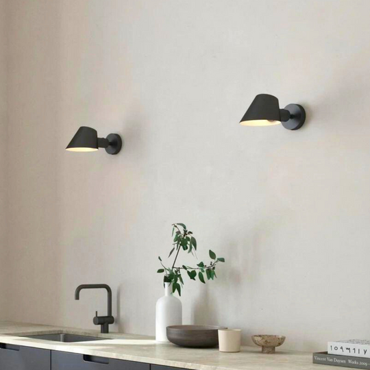 Stay vegglampe - Svart-Vegglamper-DFTP-Svart-2220381003-Lightup.no