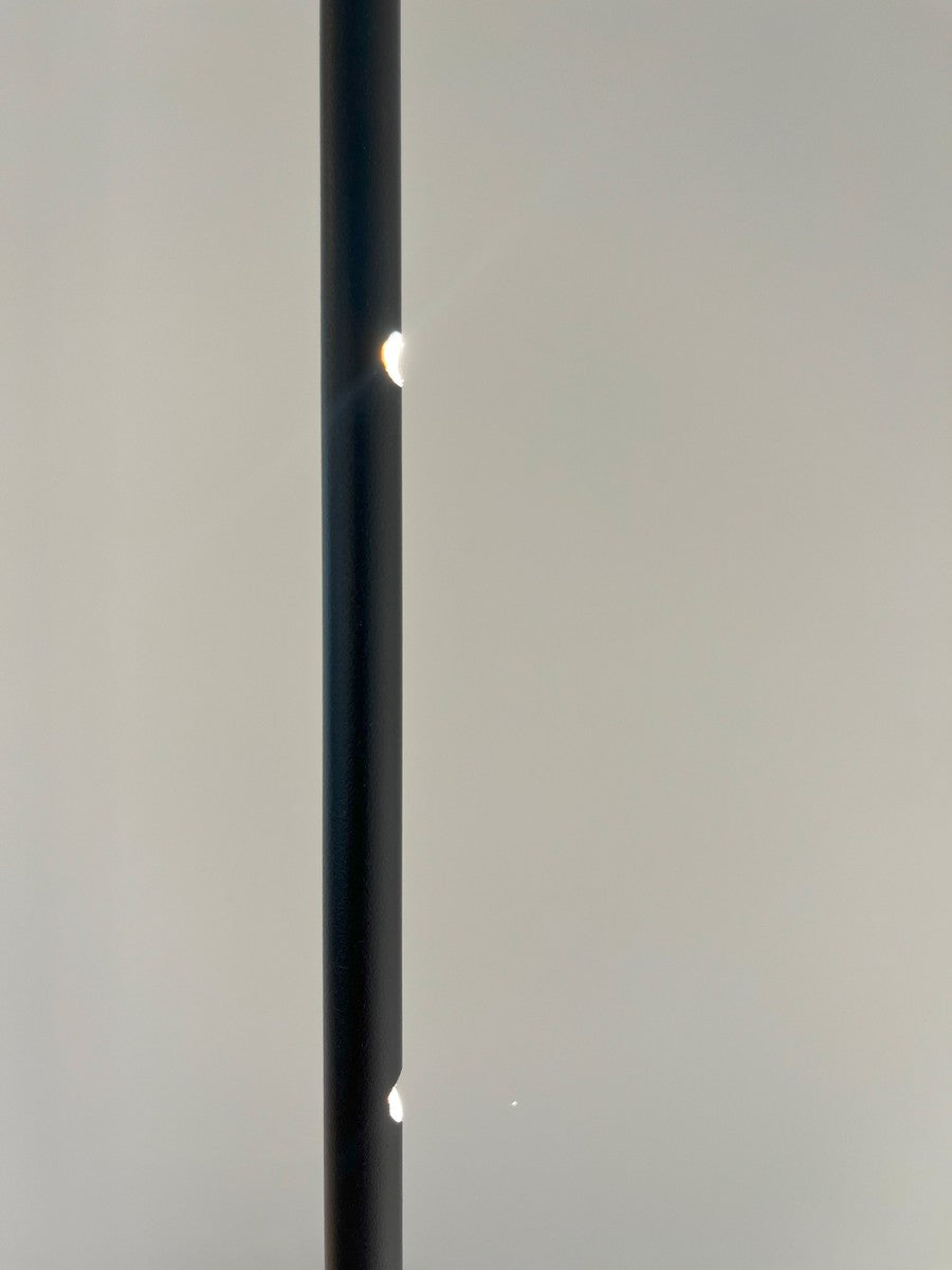 String gulvlampe 17W 3000 Kelvin-Gulvlamper-Antidark-Svart-2-361-01-2-Lightup.no