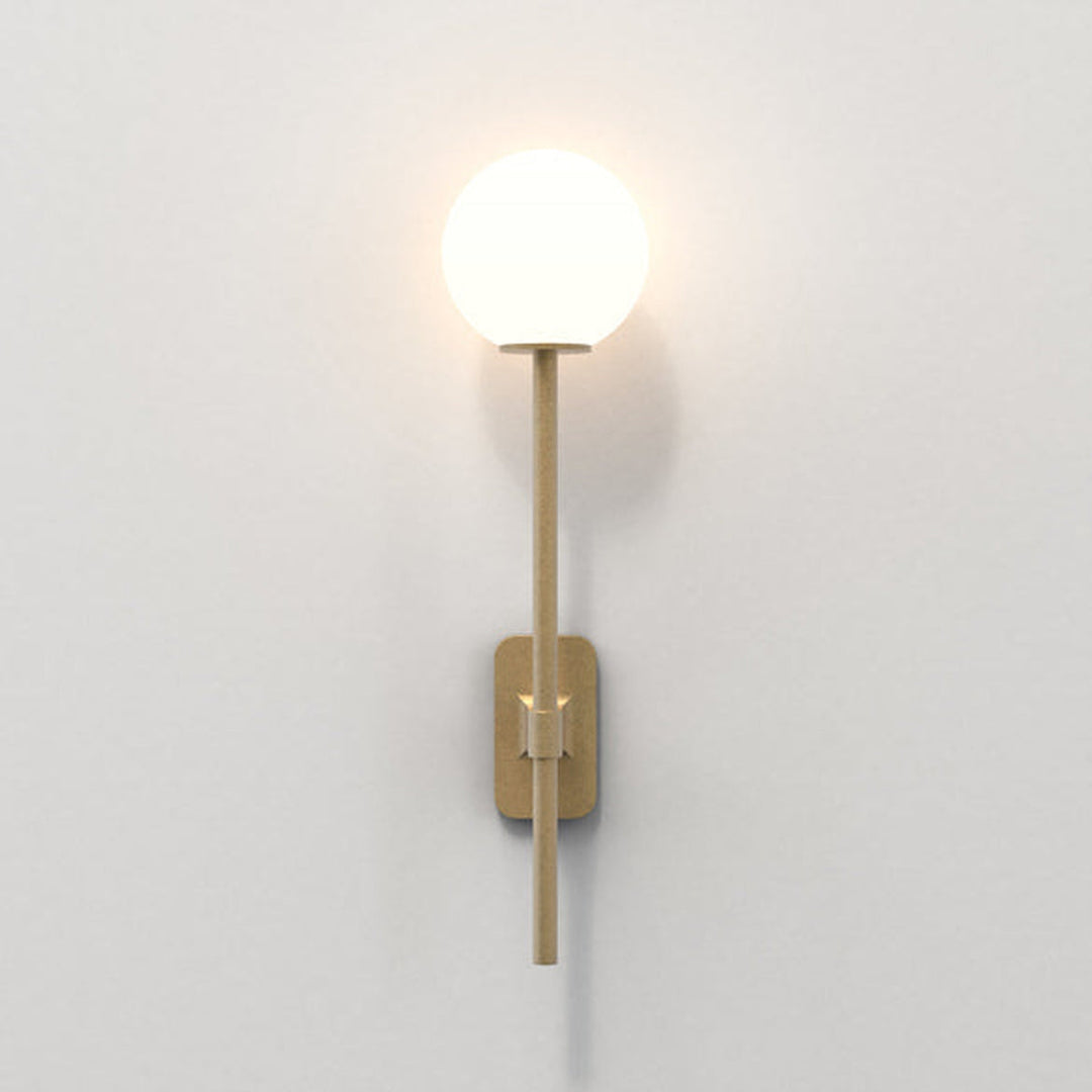Tacoma Single Grande vegglampe IP44-Baderomsbelysning vegglamper-Astro Lighting-Messing / Opal-Asg__1429009+5036001-Lightup.no