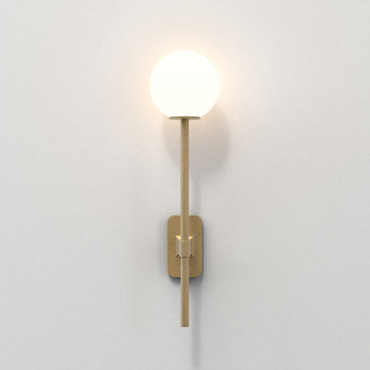 Tacoma Single Grande vegglampe IP44-Baderomsbelysning vegglamper-Astro Lighting-Messing / Opal-Asg__1429009+5036001-Lightup.no