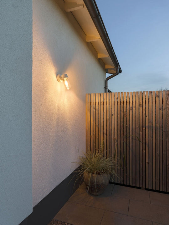 Vega vegglampe utendørs IP54 E27 - Hvit-Utebelysning vegg klassisk-Konstsmide-Hvit-429-250-Lightup.no