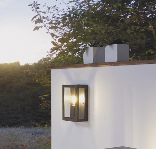 Alamonte vegglampe IP44 - Svart-Utebelysning vegg veggskjold-Eglo-Svart-94831-Lightup.no