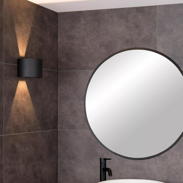 Axi round vegglampe opp/ned baderom IP54 6 watt 2700 Kelvin - Svart-Vegglamper-Lucide-Svart-LC69201/06/30-Lightup.no