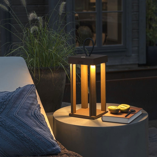 Cannes lanterne bord/gulv IP54 oppladbar - Rustfarget-Utebelysning Hagebelysning-Konstsmide-Rust-7819-970-Lightup.no