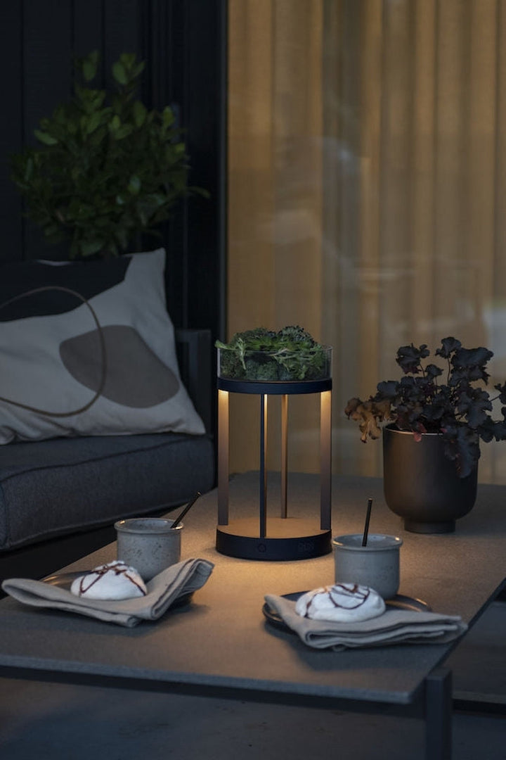Chieti lanterne bord/gulv 25 cm IP54 oppladbar - Svart-Utebelysning Hagebelysning-Konstsmide-Svart-7821-750-Lightup.no
