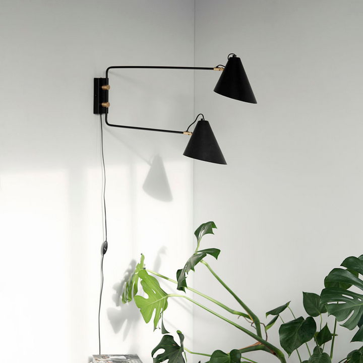 Club dobbel vegglampe-Vegglamper-House Doctor-Svart / Messing-CL0801-Lightup.no