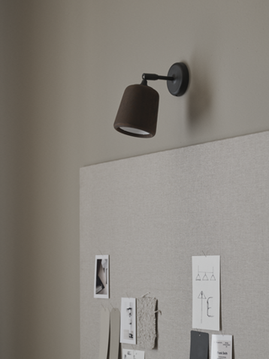 Material Vegglampe - Røkt Eik-Vegglamper-New Works-Eik-Nes__20153-Lightup.no