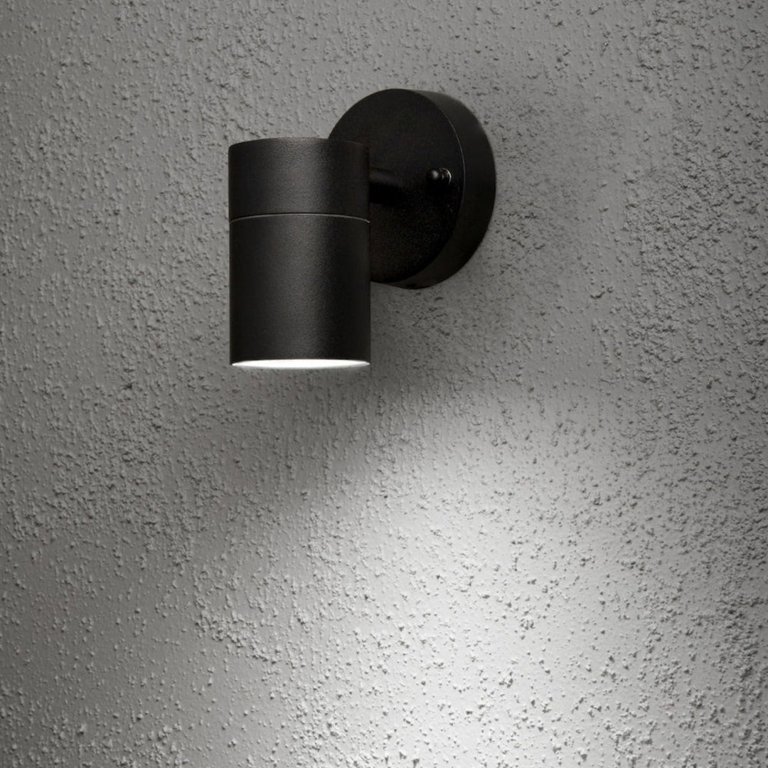 Modena vegglampe ned GU10 - Svart-Utebelysning vegg opp og ned-Konstsmide-Svart-7572-750-Lightup.no